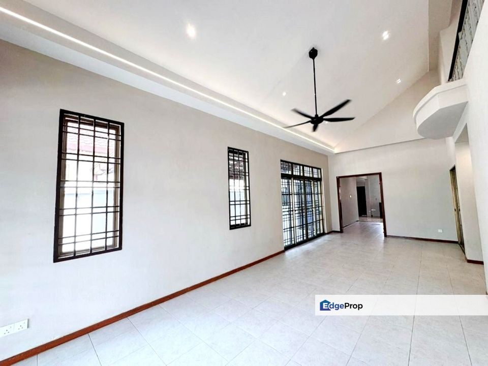 Taman Bukit Impian / Impian Emas / 1.5 Storey Terrace , Johor, Skudai