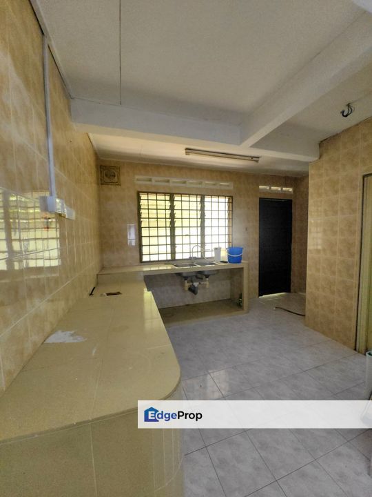 Taman Bestari Indah / Ulu Tiram / Double Storey Medium Cost / Endlot , Johor, Johor Bahru