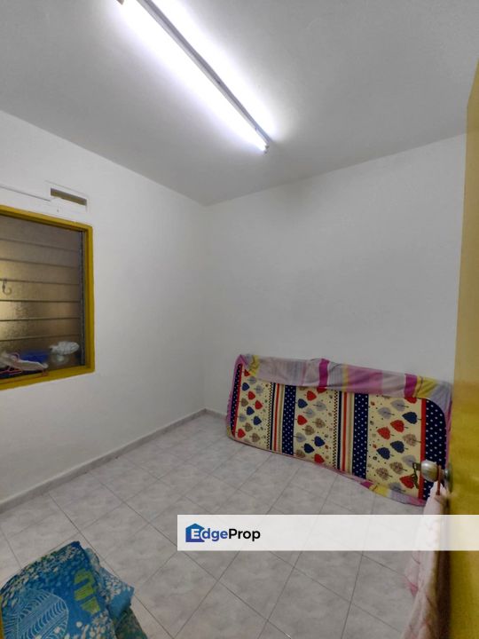 Taman Bestari Indah / Ulu Tiram / Double Storey Medium Cost / Endlot , Johor, Johor Bahru