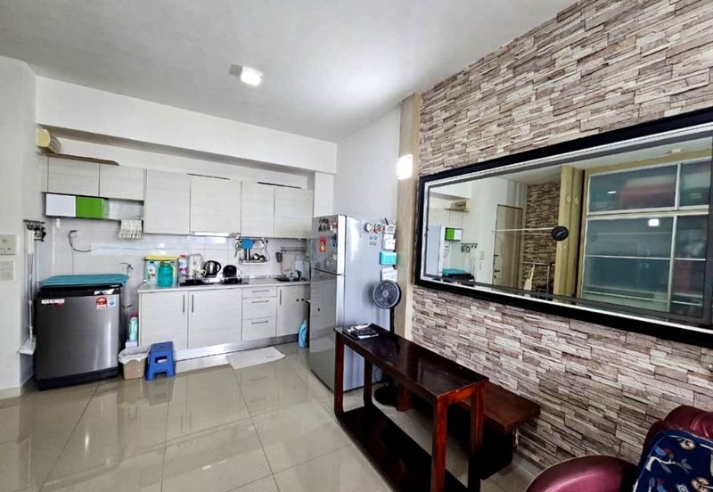 Dedaun Hijau (Greenfield Regency)