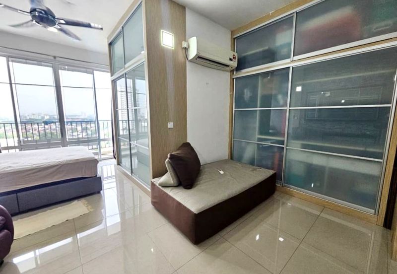 Dedaun Hijau (Greenfield Regency)