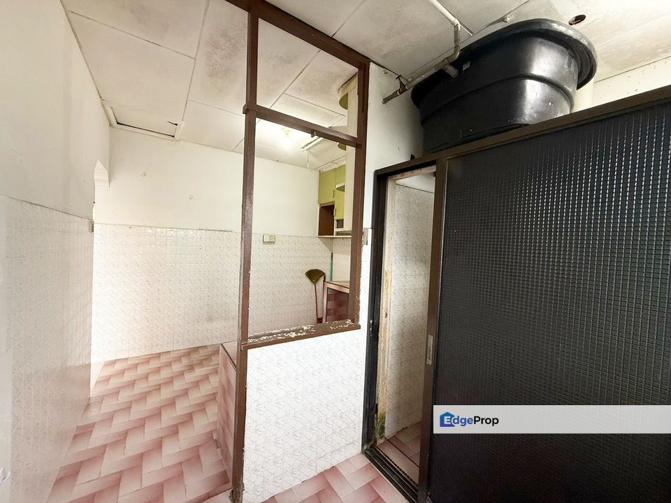 Taman Cempaka / Tampoi / Low Cost Flat , Johor, Tampoi