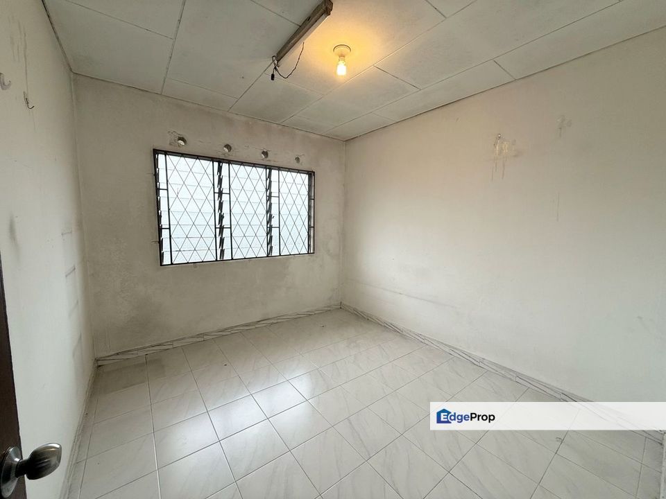 Taman Cempaka / Tampoi / Low Cost Flat , Johor, Tampoi
