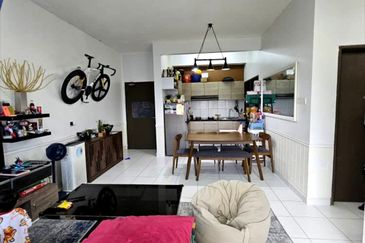 Seri Austin Luxury Apartment