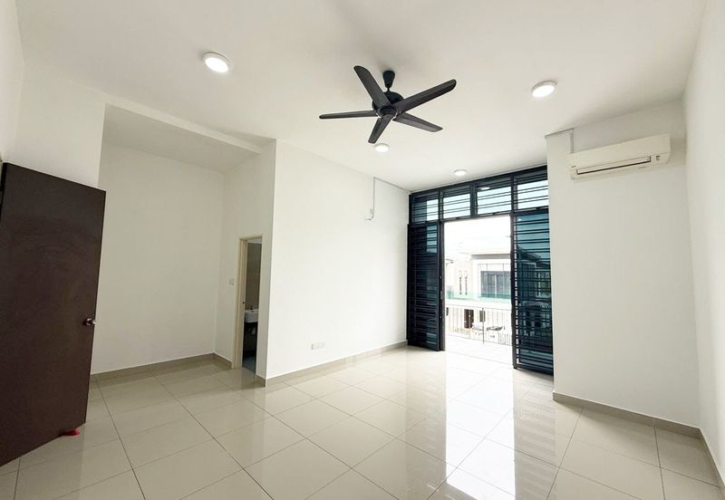 Austin Residence @Taman Mount Austin