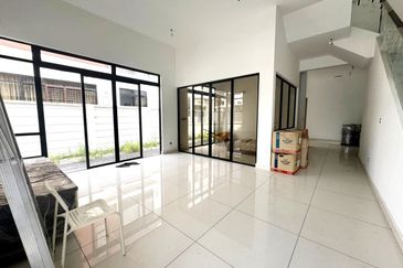 The Canal Garden South, Horizon Hills