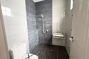 The Canal Garden South, Horizon Hills