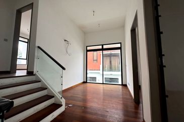 The Canal Garden South, Horizon Hills