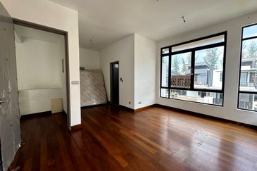 The Canal Garden South, Horizon Hills