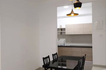 Seri Austin Luxury Apartment