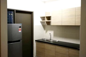 Seri Austin Luxury Apartment