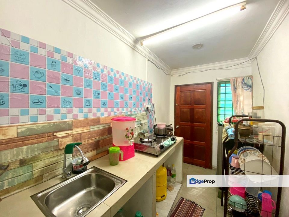 Taman Aman / Jalan Bunga Dahlia / Senai / Single Storey Terrace , Johor, Senai