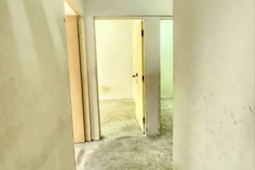 Taman Pulai Utama Flat