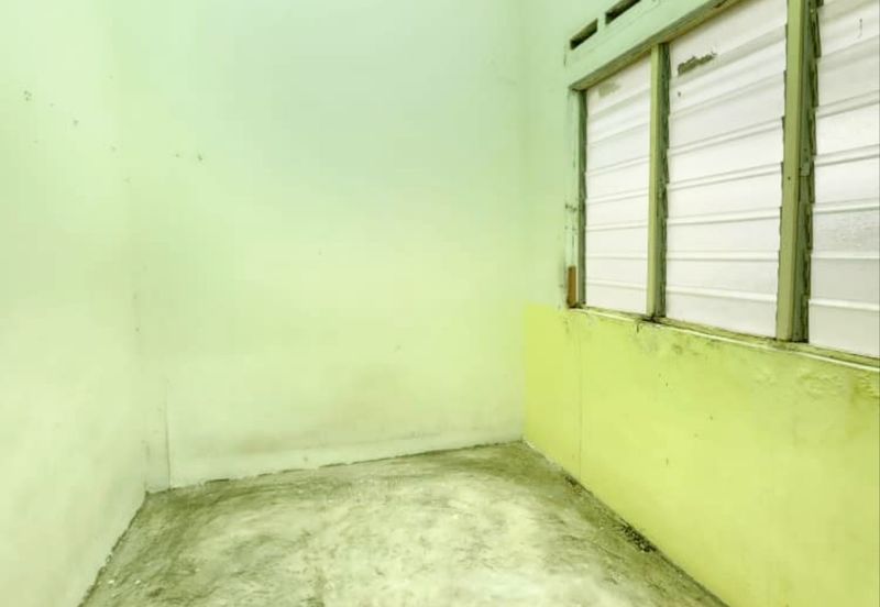 Taman Pulai Utama Flat