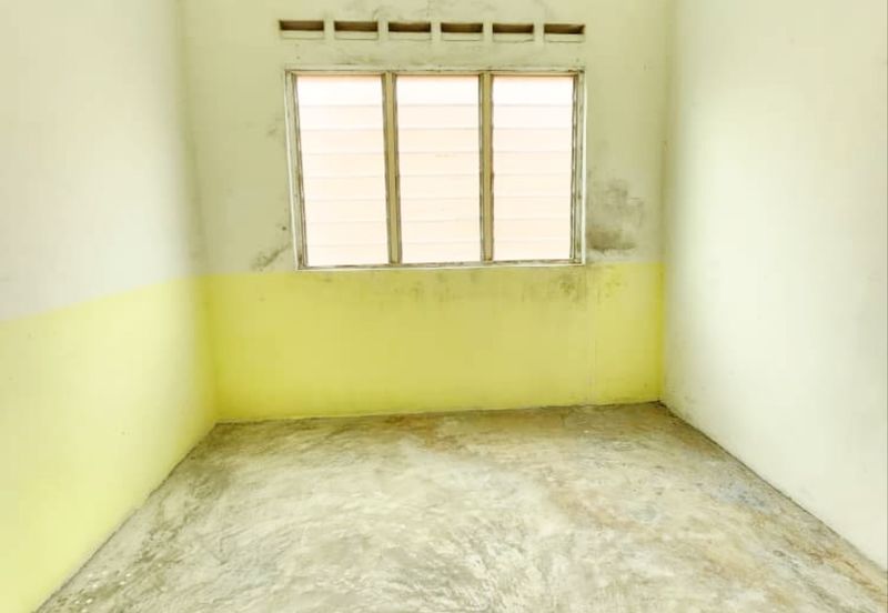 Taman Pulai Utama Flat