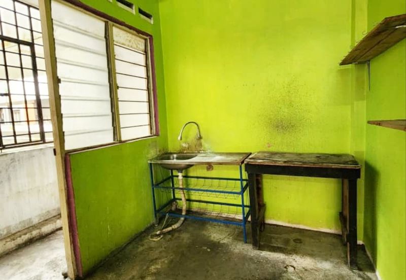 Taman Pulai Utama Flat