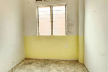 Taman Pulai Utama Flat