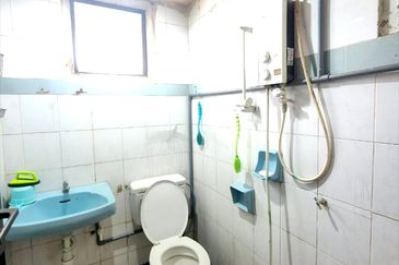 Lily & Jasmine Apartment