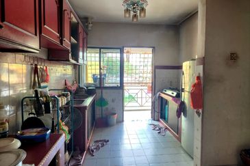 Lily & Jasmine Apartment