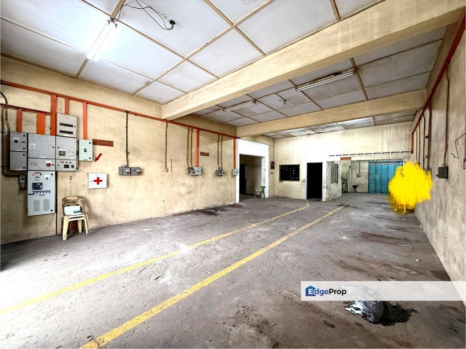 Taman Sri Saleng / Kulai / Single Storey Shop, Johor, Kulai