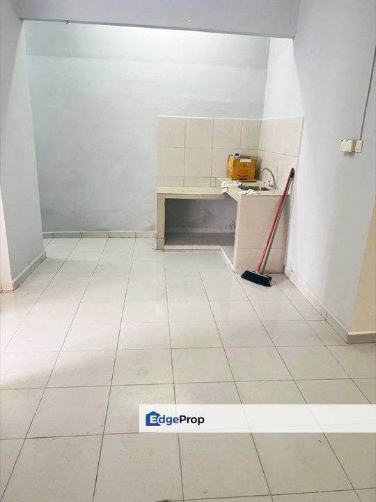 Taman Universiti / Jalan Penyiaran / Single Storey , Johor, Skudai