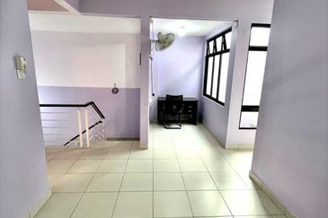 Maple Red, Adda Heights