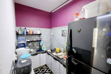 Maple Red, Adda Heights