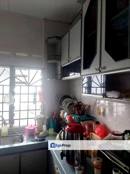 Taman Universiti / Jalan Penyiaran / Single Storey Terrace , Johor, Skudai