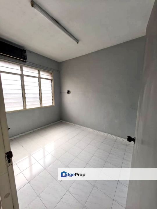 Taman Perling / Jalan Camar / Low Cost Flat , Johor, Skudai