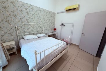 MANHATTAN @ Austin Heights