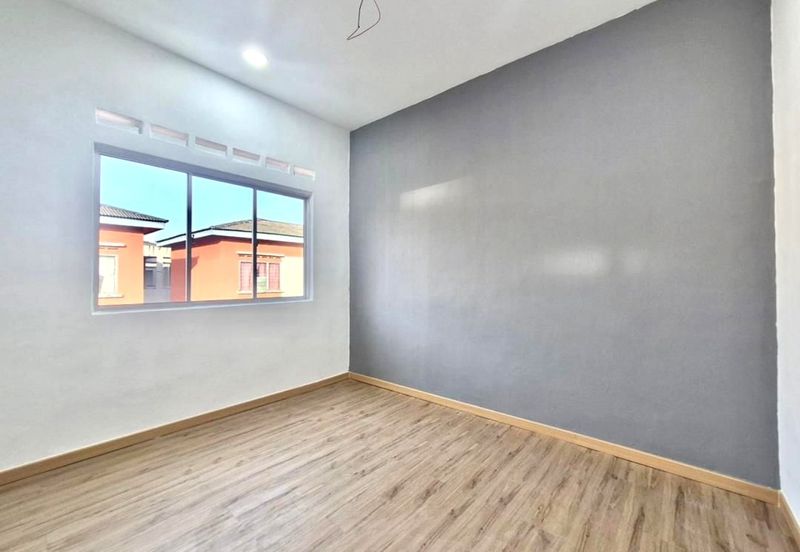 Taman Pulai Utama Flat