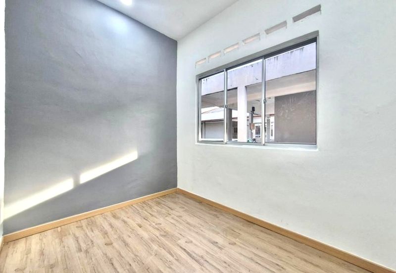 Taman Pulai Utama Flat