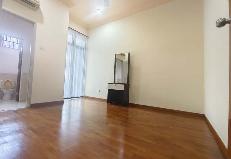 Jalan Sutera Pulai 2/23