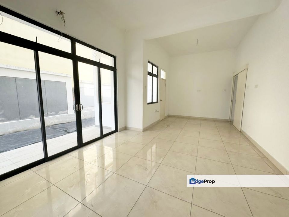 Taman Desa Tebrau / Precinct 12 / 3 Storey Semi D , Johor, Johor Bahru