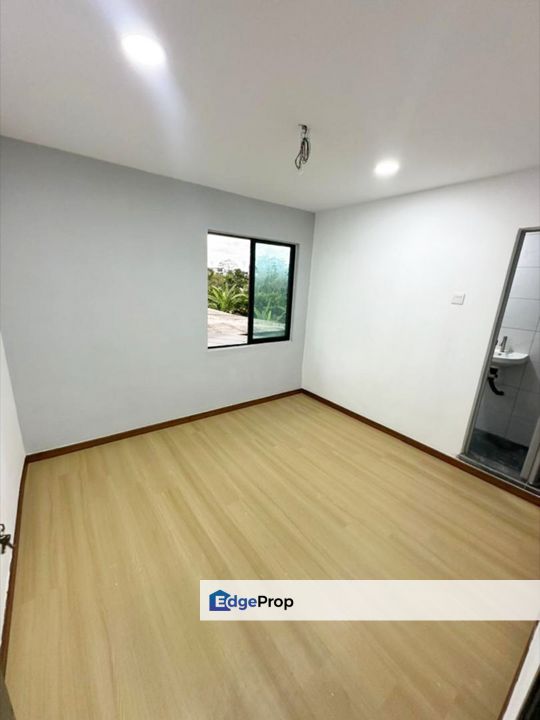 Taman Ria / Jalan Rotan Sega / 2 Storey Low Cost , Johor, Plentong
