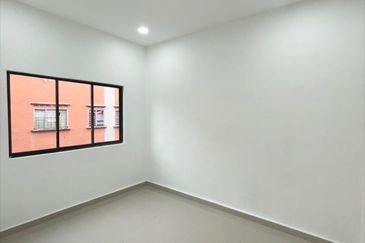 Taman Pulai Utama Flat