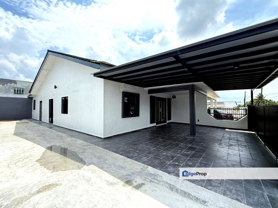 Taman Masai / Jalan Bunga Kekwa / Single Storey Semi D , Johor, Masai