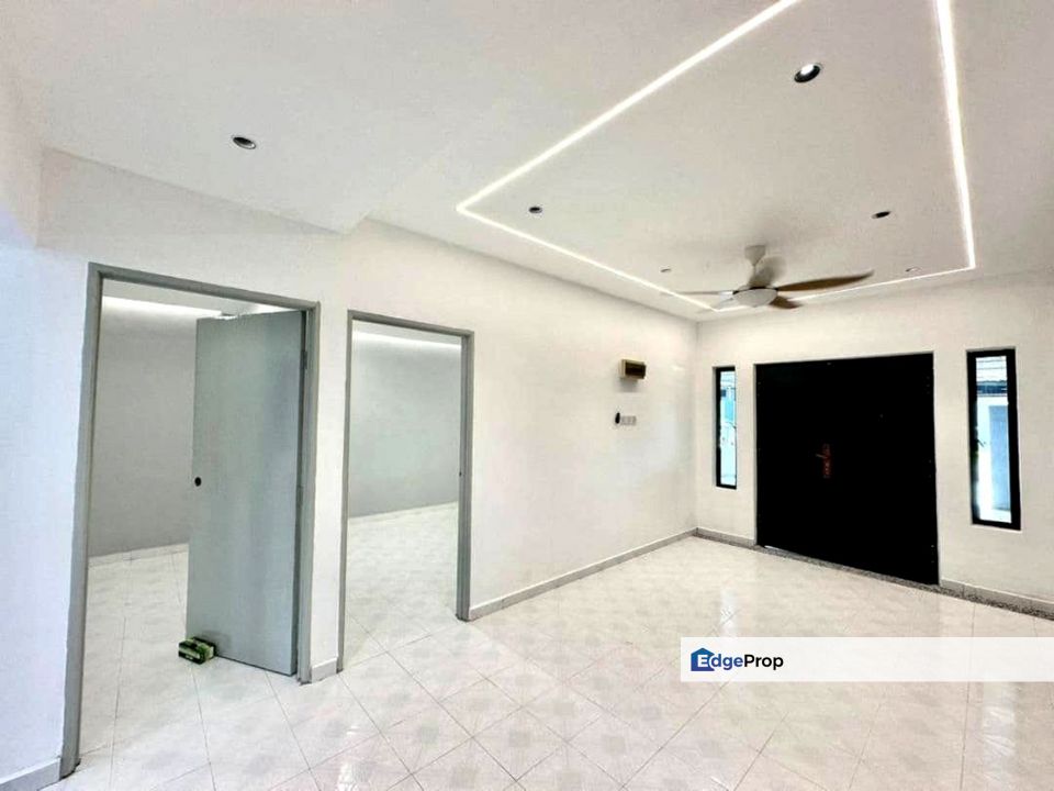 Taman Universiti / Jalan Perubatan / Single Storey Low Cost , Johor, Skudai