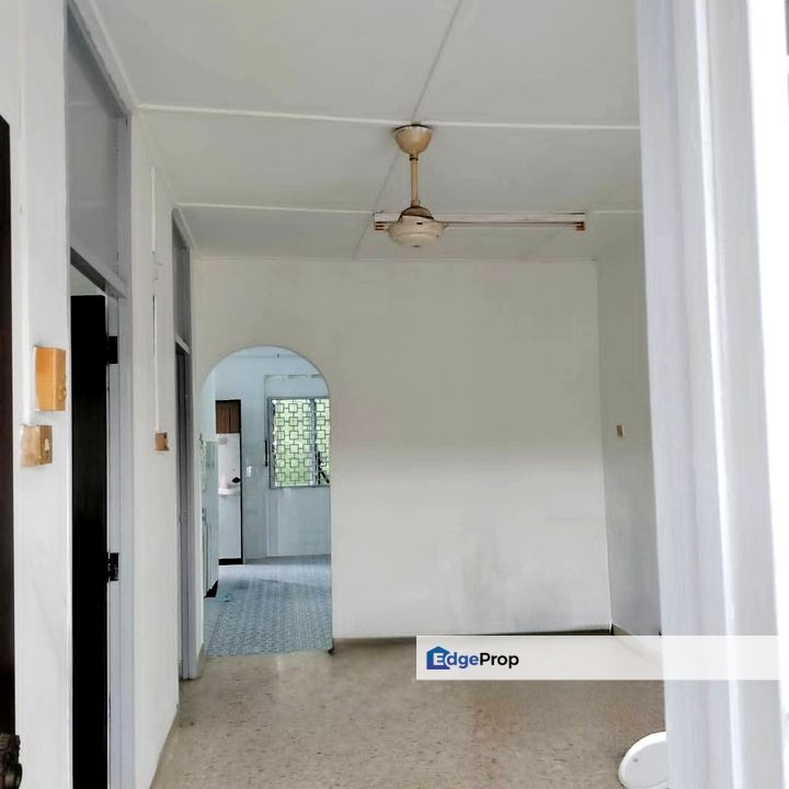 Taman Ungku Tun Aminah / Jalan Perwira / Single Storey Terrace , Johor, Skudai