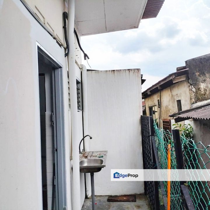 Taman Ungku Tun Aminah / Jalan Perwira / Single Storey Terrace , Johor, Skudai