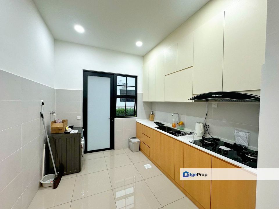 Eco Botanic 2 / The Borough / Double Storey Terrace , Johor, 