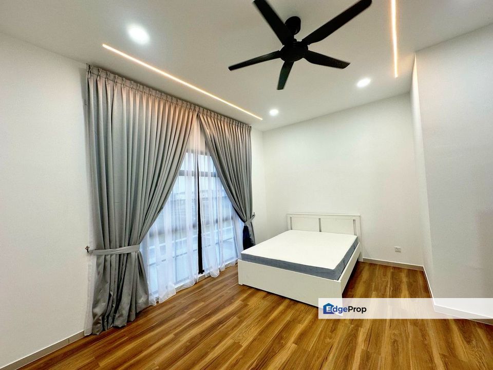 Eco Botanic 2 / The Borough / Double Storey Terrace , Johor, 