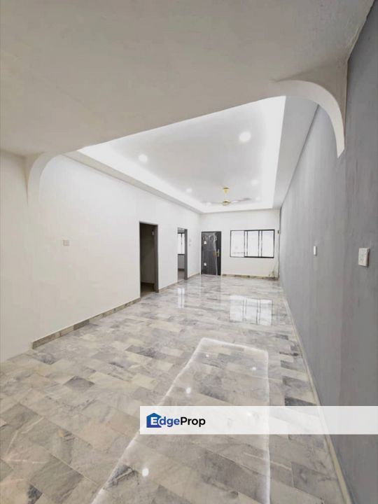 Taman Ungku Tun Aminah / Jalan Bentara / Single Storey Terrace , Johor, Skudai