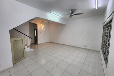 Rafflesia, Pelangi Semenyih 2 for Rent