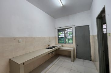 Rafflesia, Pelangi Semenyih 2 for Rent