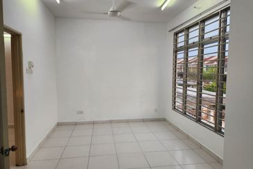 Rafflesia, Pelangi Semenyih 2 for Rent