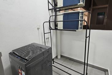 Nikka City Sentral@Bandar Sri Permaisuri K.L. room for Rent