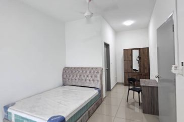 Nikka City Sentral@Bandar Sri Permaisuri K.L. room for Rent