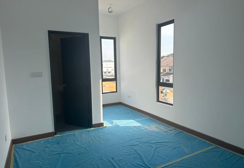 [FREEHOLD] SERAI 168