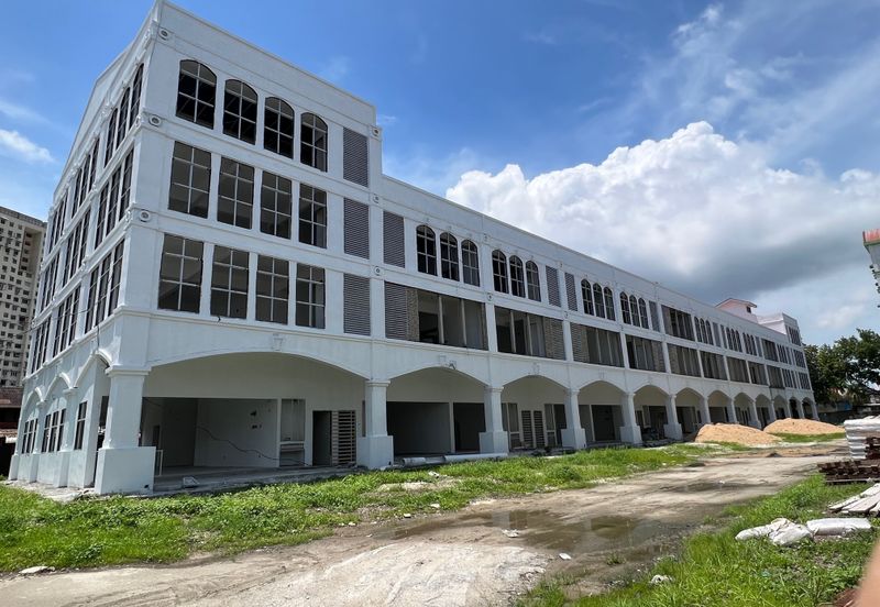 Georgetown Shoplot For Sale